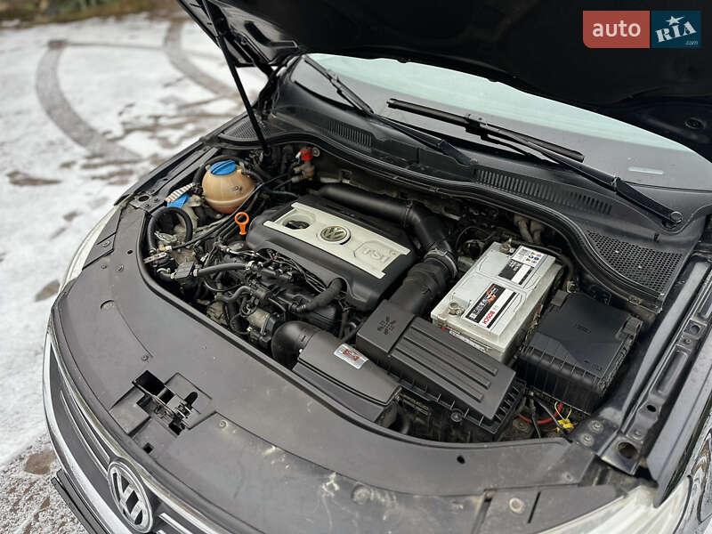 Седан Volkswagen CC / Passat CC 2009 в Луцьку