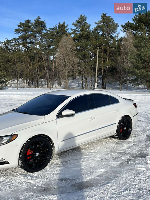 Купе Volkswagen CC / Passat CC 2013 в Кременчуге