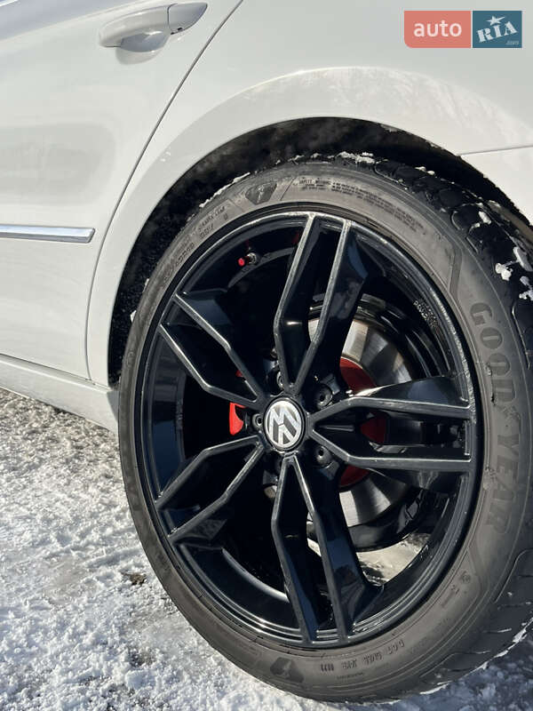 Купе Volkswagen CC / Passat CC 2013 в Кременчуге