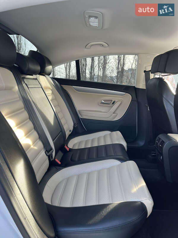 Купе Volkswagen CC / Passat CC 2013 в Кременчуге