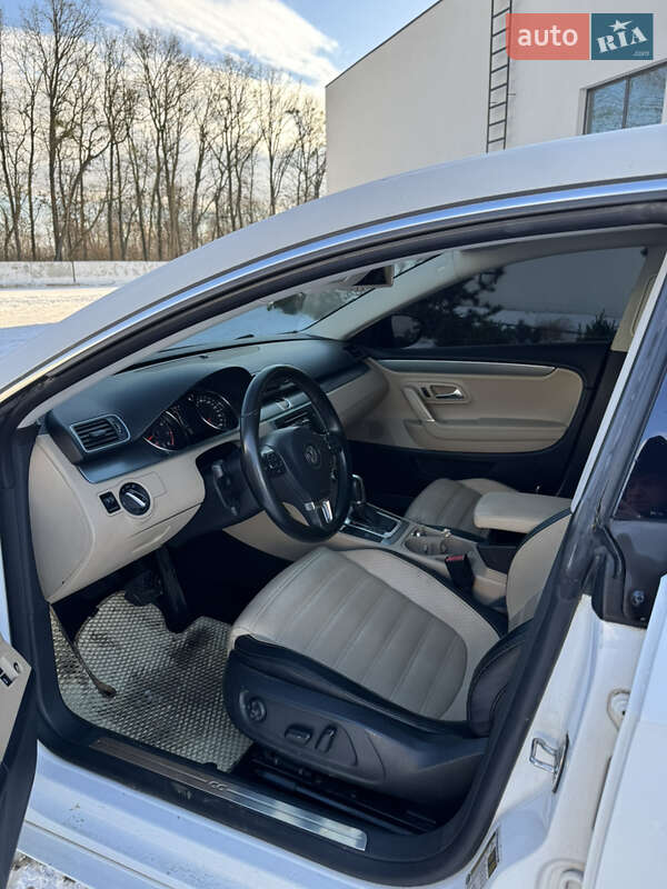 Купе Volkswagen CC / Passat CC 2012 в Луцке