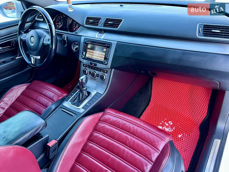 Купе Volkswagen CC / Passat CC 2012 в Тернополі