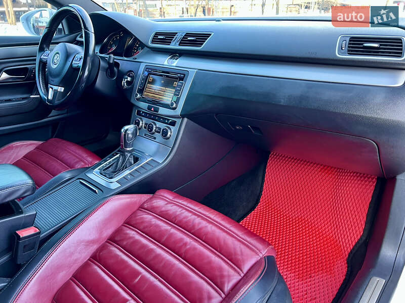 Купе Volkswagen CC / Passat CC 2012 в Тернополі