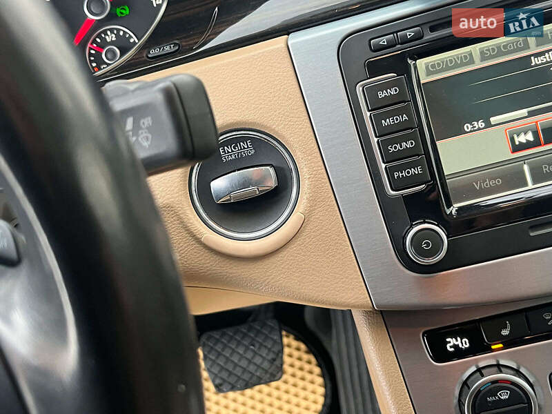 Купе Volkswagen CC / Passat CC 2012 в Києві