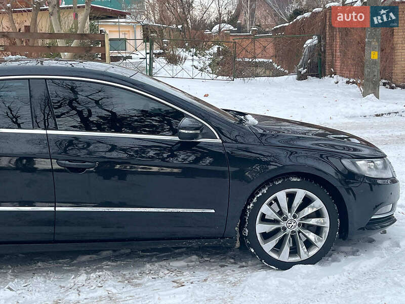 Купе Volkswagen CC / Passat CC 2012 в Києві