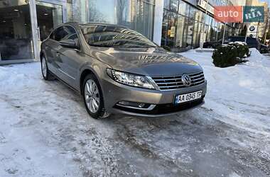 Купе Volkswagen CC / Passat CC 2012 в Києві