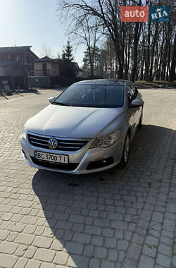 Купе Volkswagen CC / Passat CC 2011 в Львові