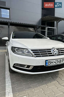 Купе Volkswagen CC / Passat CC 2012 в Киеве