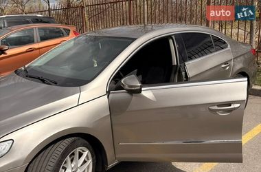 Купе Volkswagen CC / Passat CC 2010 в Києві