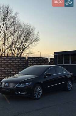 Купе Volkswagen CC / Passat CC 2015 в Києві