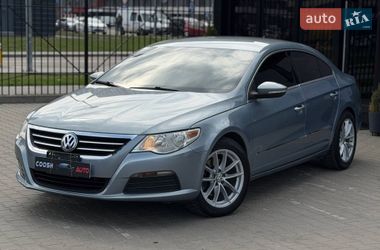 Купе Volkswagen CC / Passat CC 2010 в Києві
