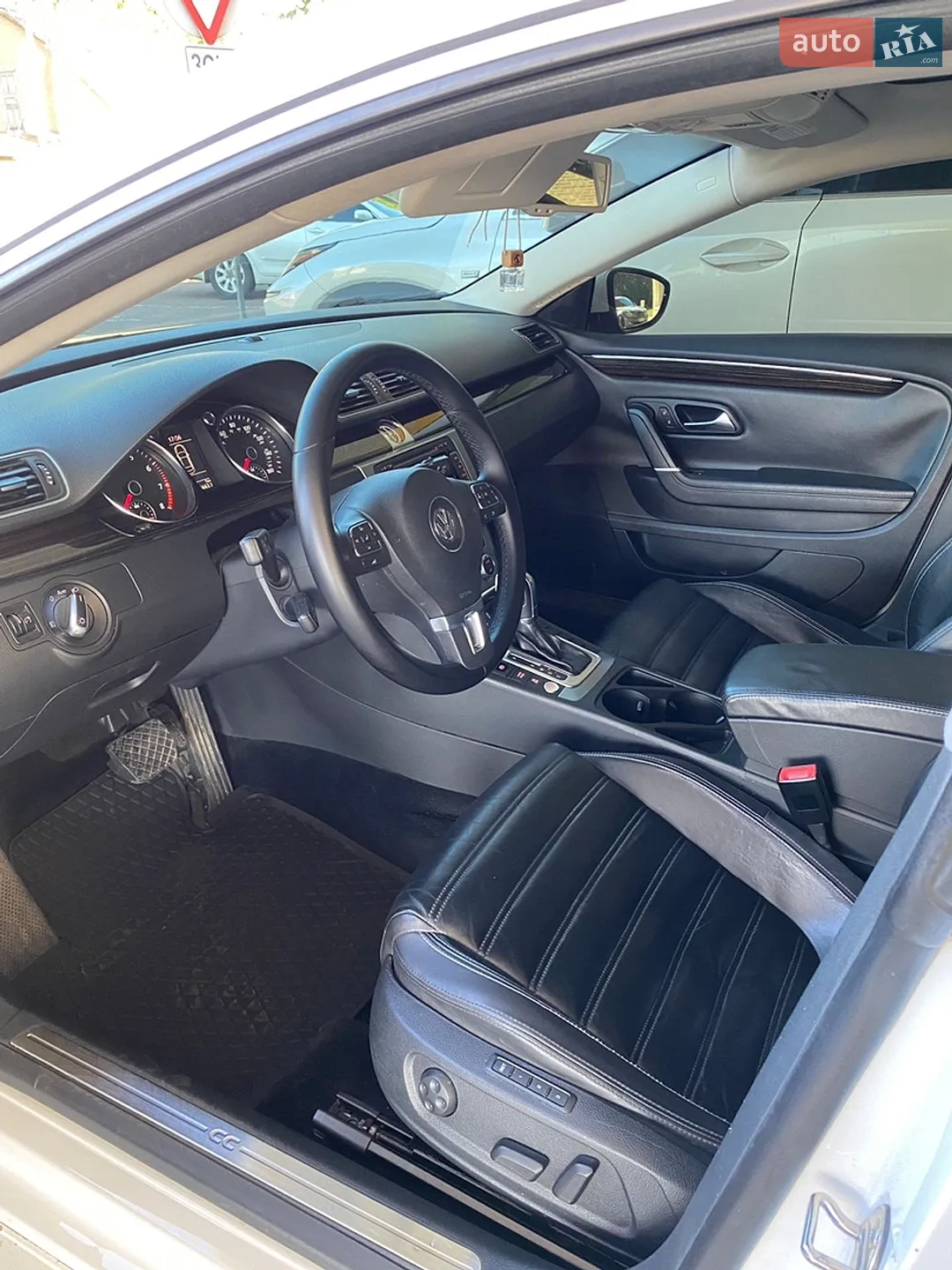 Volkswagen CC / Passat CC 2013 VIN WVWRN7AN1EE501047 фото оголошення 11 з 19
