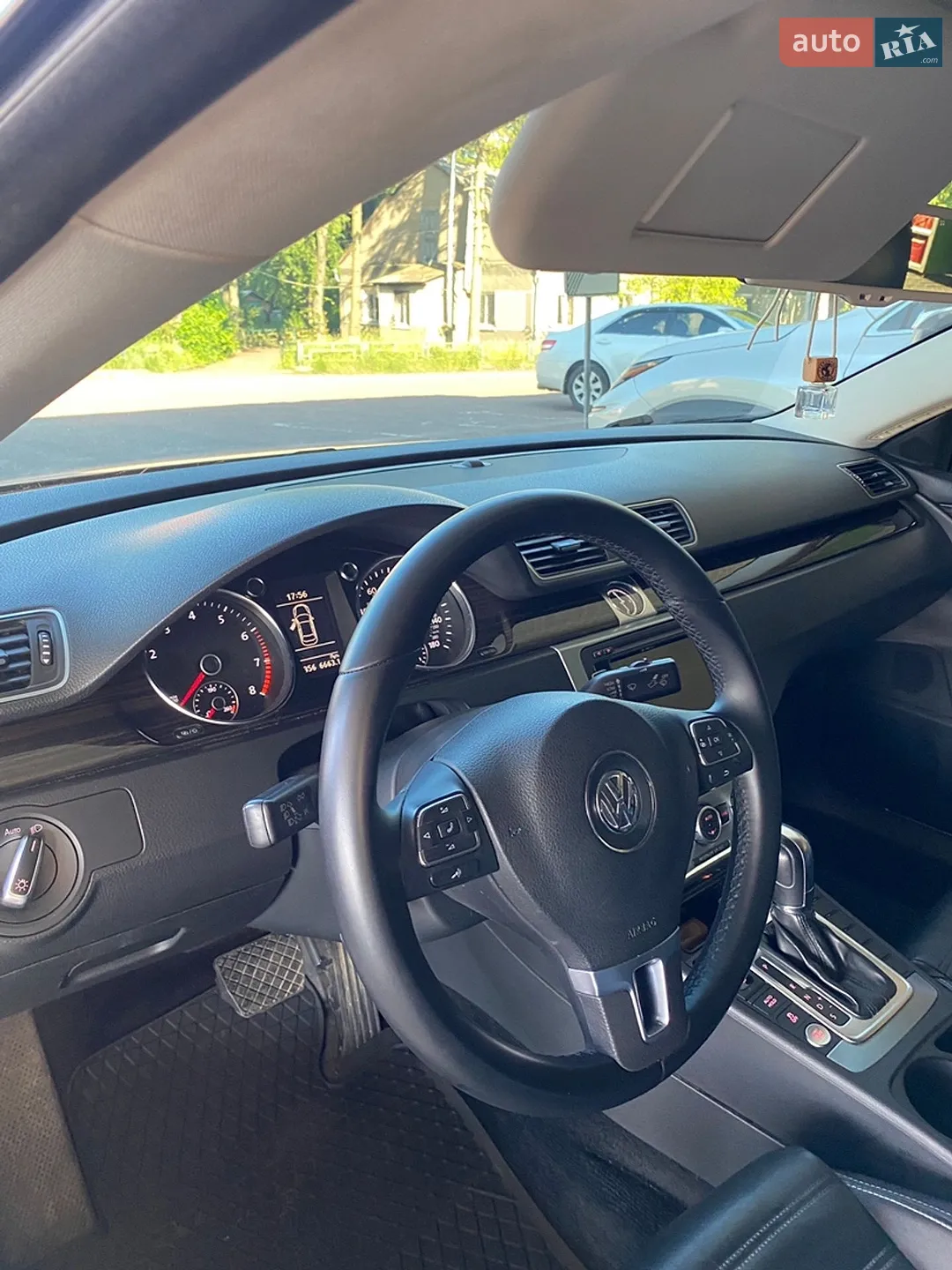 Volkswagen CC / Passat CC 2013 VIN WVWRN7AN1EE501047 фото оголошення 9 з 19