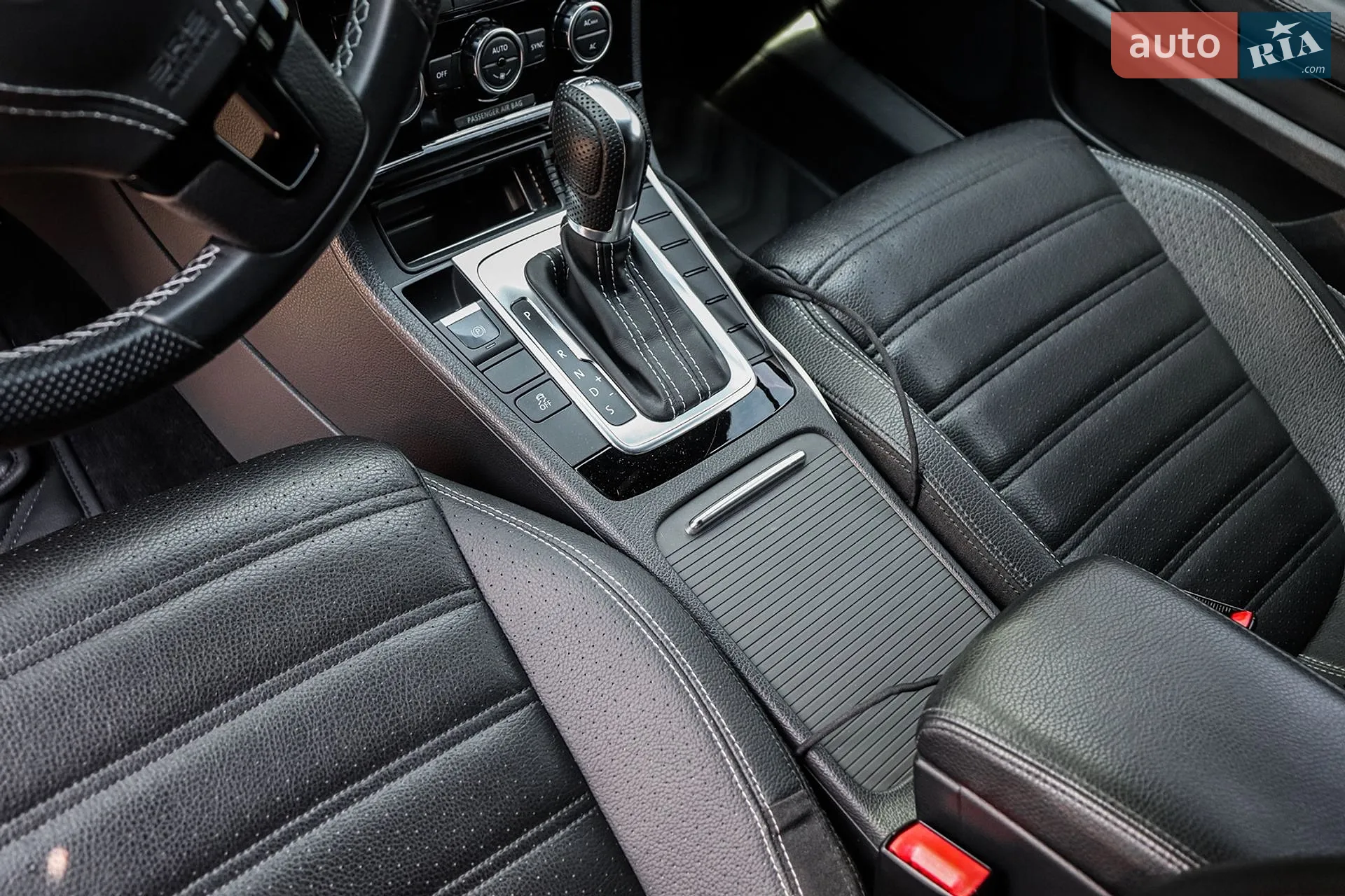 2013 Volkswagen Passat CC - мініатюра 31