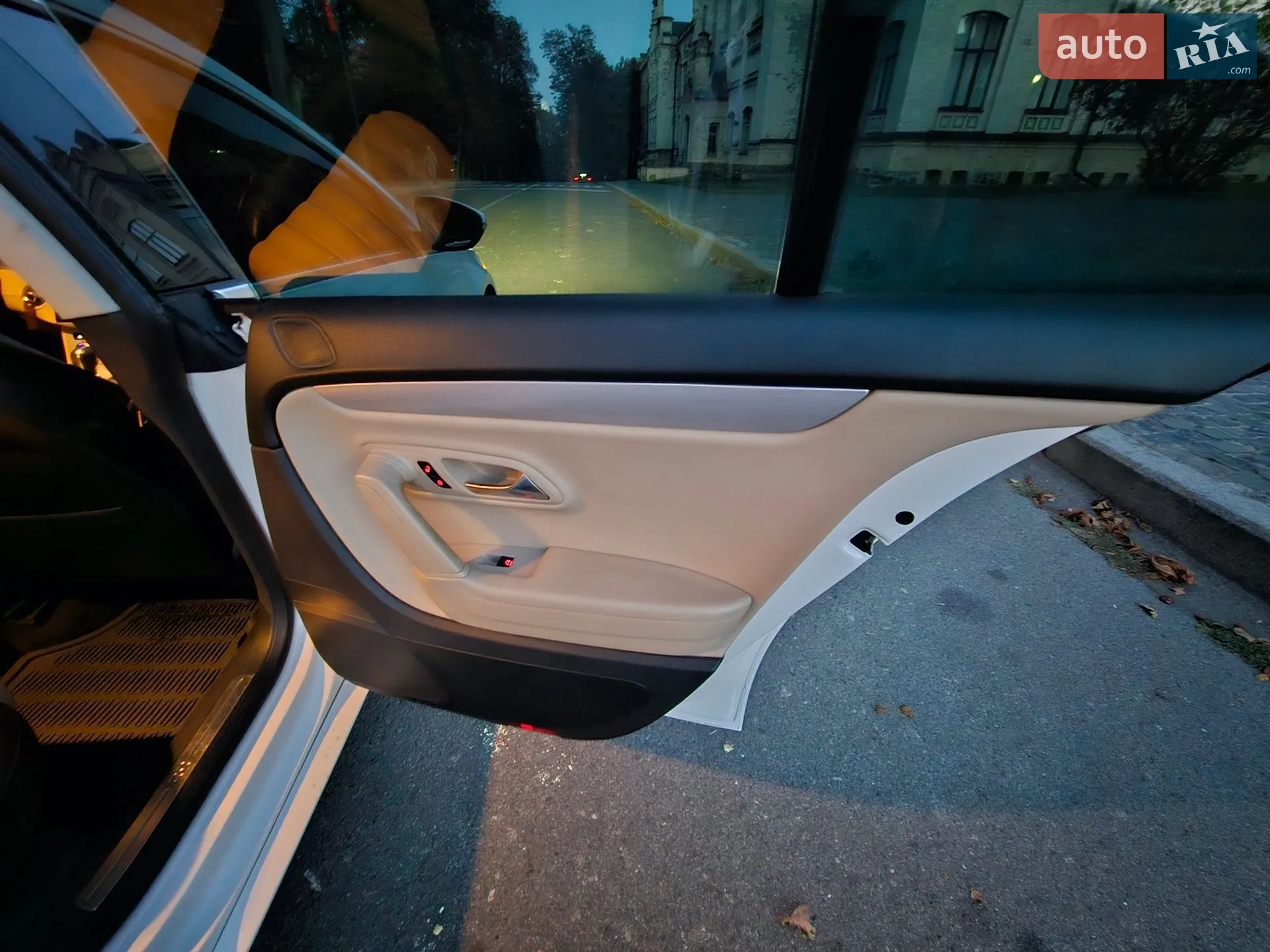 2013 Volkswagen Passat CC - мініатюра 26