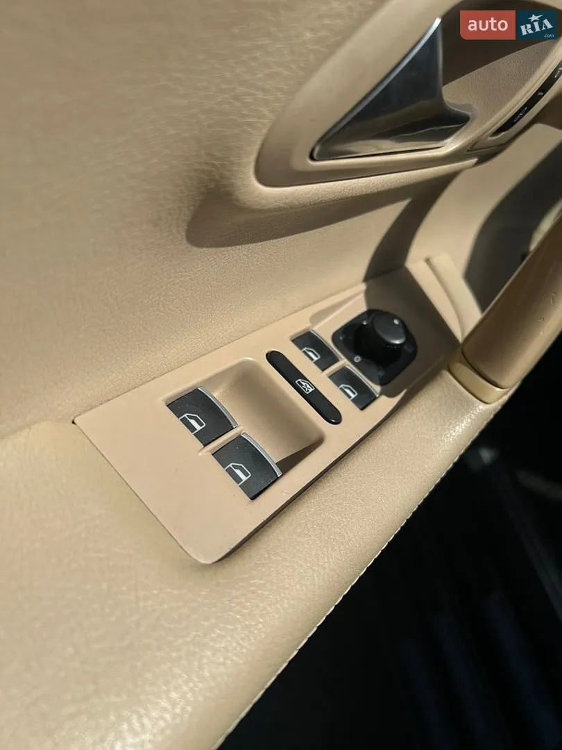 2013 Volkswagen Passat CC - мініатюра 24