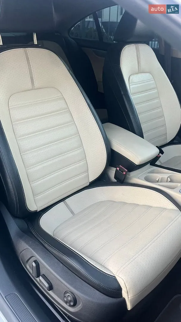 2010 Volkswagen Passat CC - мініатюра 18