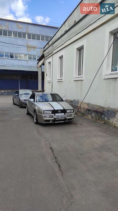 Купе Volkswagen Corrado 1989 в 