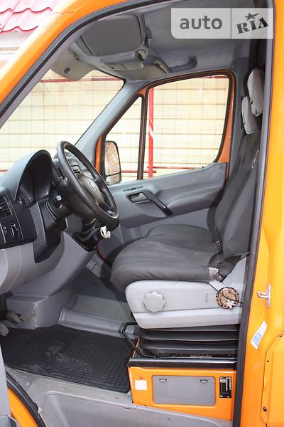 Грузовой фургон Volkswagen Crafter 2006 в Соснице