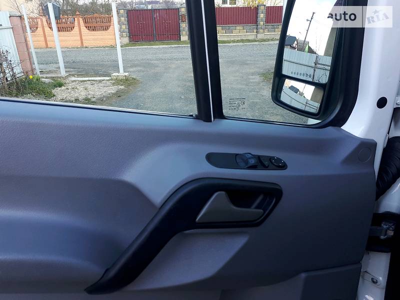 Вантажопасажирський фургон Volkswagen Crafter 2014 в Костопілі