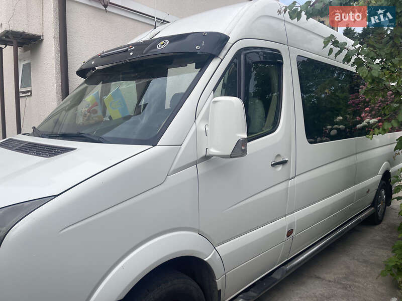 Микроавтобус Volkswagen Crafter 2011 в Измаиле