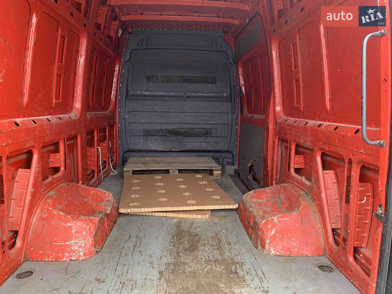 Грузовой фургон Volkswagen Crafter 2007 в Киеве