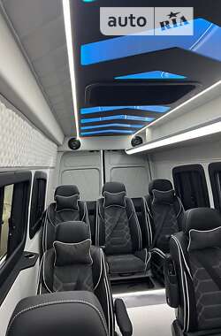 Микроавтобус Volkswagen Crafter 2020 в Киеве