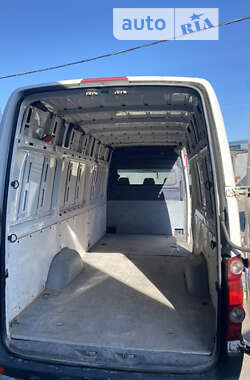 Грузовой фургон Volkswagen Crafter 2012 в Киеве