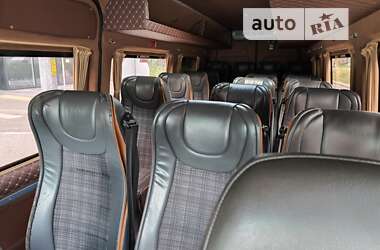 Інші автобуси Volkswagen Crafter 2013 в Києві