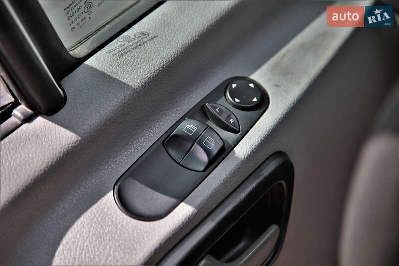 Грузовой фургон Volkswagen Crafter 2014 в 