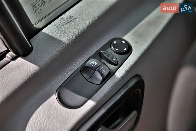 Грузовой фургон Volkswagen Crafter 2014 в 