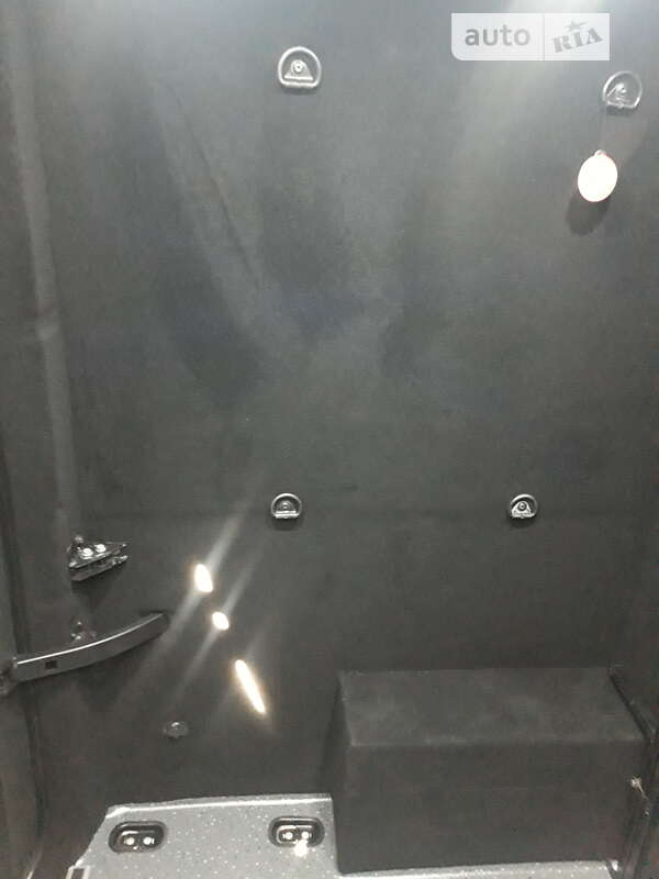 Грузопассажирский фургон Volkswagen Crafter 2018 в Киеве