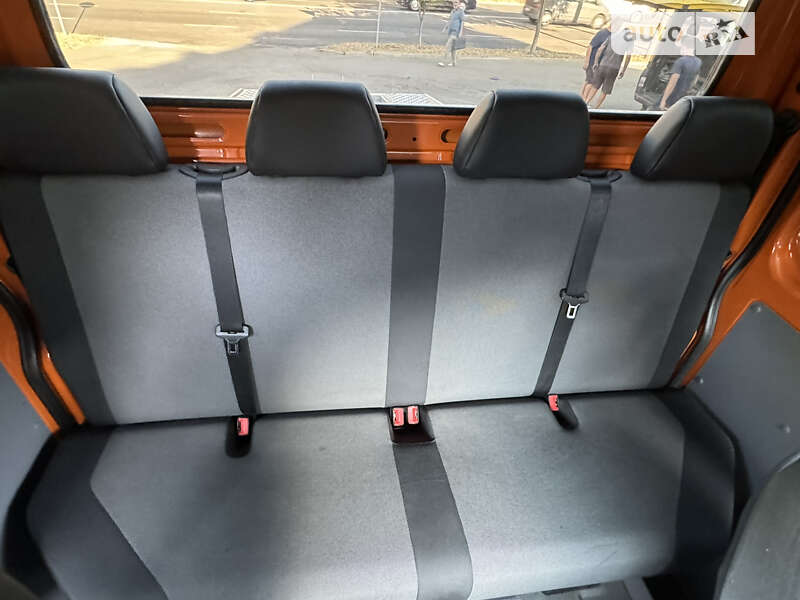 Автовоз Volkswagen Crafter 2015 в Києві