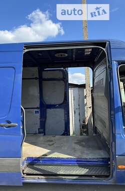 Грузовой фургон Volkswagen Crafter 2011 в 