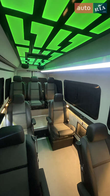 Микроавтобус Volkswagen Crafter 2020 в Киеве