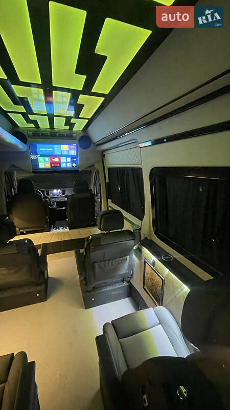 Микроавтобус Volkswagen Crafter 2020 в Киеве