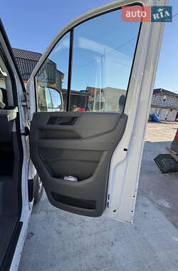 Грузовой фургон Volkswagen Crafter 2023 в 