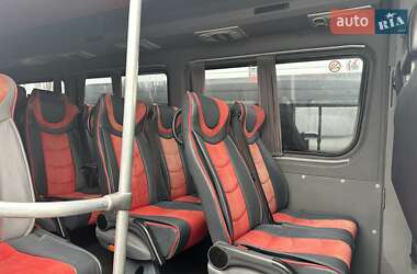 Туристичний / Міжміський автобус Volkswagen Crafter 2014 в Рівному