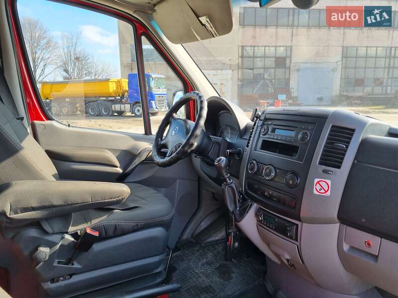 Вантажний фургон Volkswagen Crafter 2013 в Запоріжжі