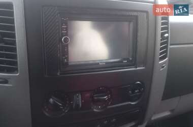 Приміський автобус Volkswagen Crafter 2011 в Броварах