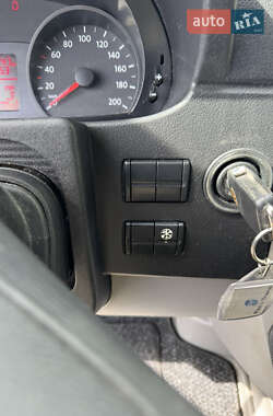 Туристический / Междугородний автобус Volkswagen Crafter 2012 в 