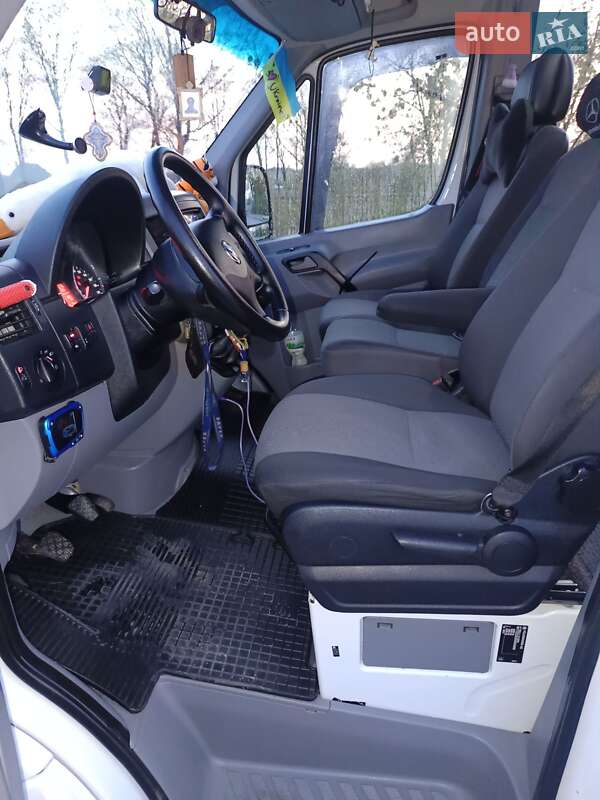 Микроавтобус Volkswagen Crafter 2013 в Старой Выжевке