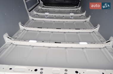 Грузовой фургон Volkswagen Crafter 2022 в 