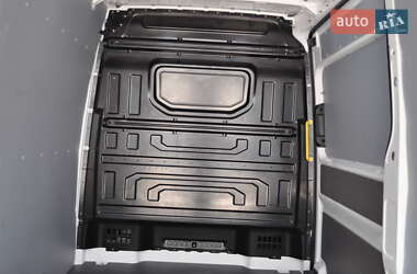 Грузовой фургон Volkswagen Crafter 2022 в 