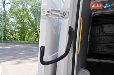 Грузовой фургон Volkswagen Crafter 2022 в 