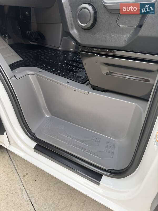 Грузовой фургон Volkswagen Crafter 2020 в Коростене