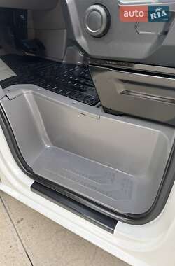 Вантажний фургон Volkswagen Crafter 2020 в 