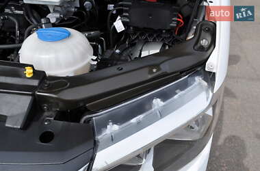 Грузовой фургон Volkswagen Crafter 2021 в 