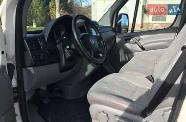 Грузовой фургон Volkswagen Crafter 2011 в 