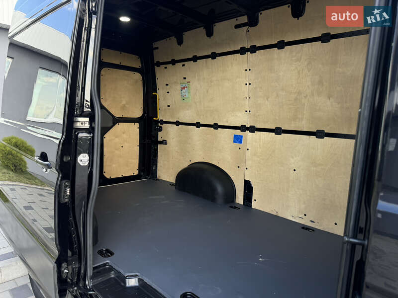 Вантажний фургон Volkswagen Crafter 2019 в Ковелі